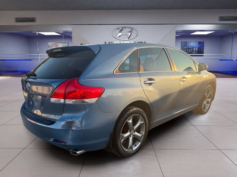 Used 2012 Toyota Venza XLE FWD image 5