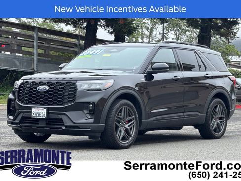 Used 2026 Ford Explorer ST-Line w/ ST-Line Street Pack AWD/4WD image 8