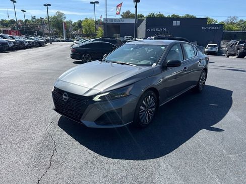 New 2026 Nissan Altima 2.5 SV FWD image 1