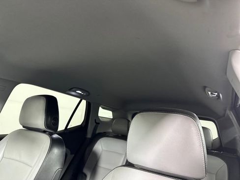 Used 2022 GMC Terrain SLT image 12