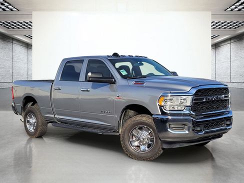 Used 2022 RAM 2500 Tradesman w/ Chrome Appearance Group image 2