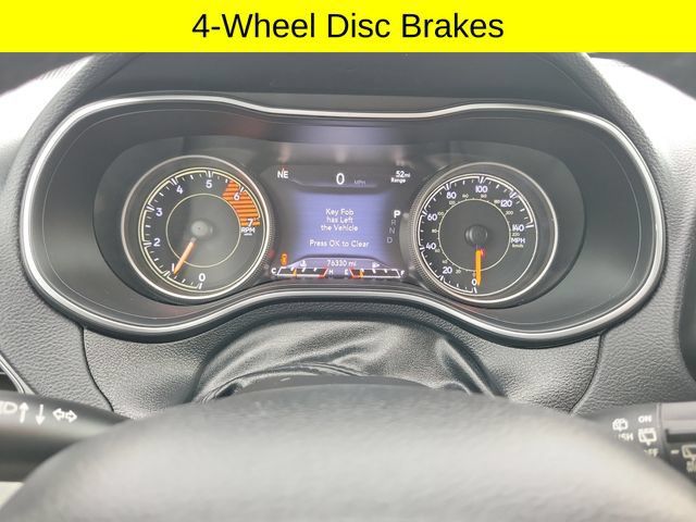 Used 2019 Jeep Cherokee Limited w/ Luxury Group AWD/4WD image 13
