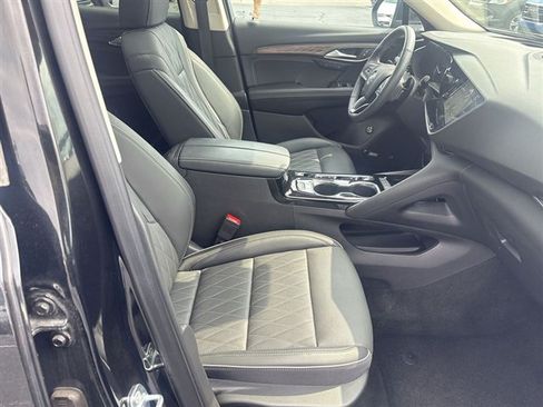 Used 2023 Buick Envision Avenir AWD/4WD image 27