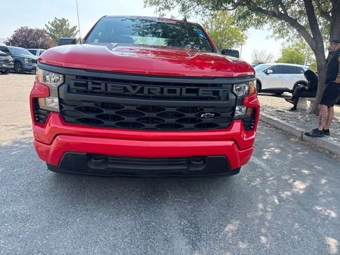 Used 2025 Chevrolet Silverado 1500 Custom w/ LPO, Dark Essentials Package RWD image 2