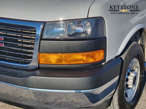 Used 2024 GMC Savana 2500 w/ Driver Convenience Package image 10