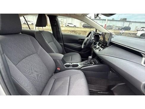 Certified 2025 Toyota Corolla LE FWD image 32