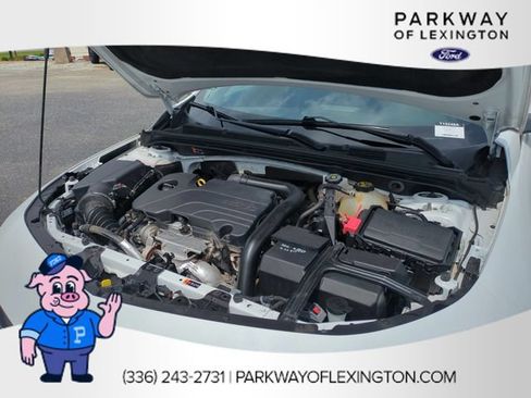 Used 2023 Chevrolet Malibu LT FWD image 35