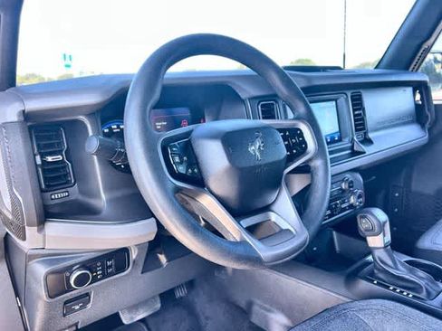 Used 2023 Ford Bronco 4-Door AWD/4WD image 15
