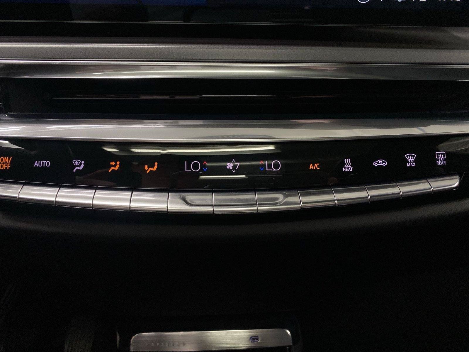 Used 2024 Cadillac Lyriq Tech AWD/4WD image 21