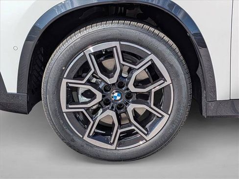 New 2026 BMW X1 xDrive28i AWD/4WD image 10
