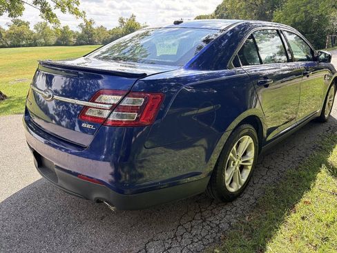 Used 2014 Ford Taurus SEL FWD image 9