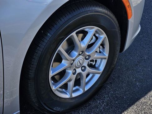 New 2026 Chrysler Pacifica Select image 8