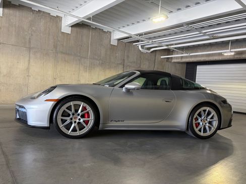 Certified 2026 Porsche 911 Targa 4 GTS AWD/4WD image 2