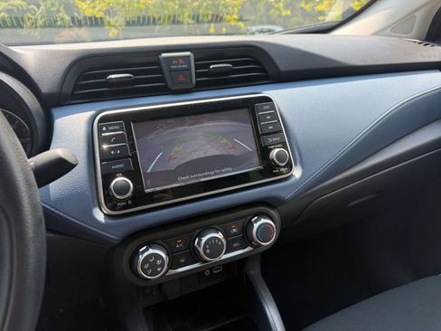 Used 2025 Nissan Versa SV FWD image 21