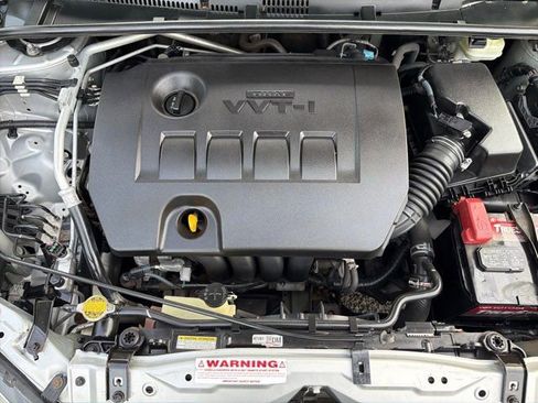 Used 2015 Toyota Corolla LE FWD image 27
