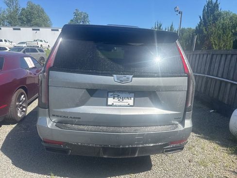 Used 2024 Cadillac Escalade Sport w/ LPO, ONYX Package AWD/4WD image 5