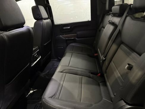 Used 2023 GMC Sierra 2500 Denali w/ Denali Ultimate Package image 31