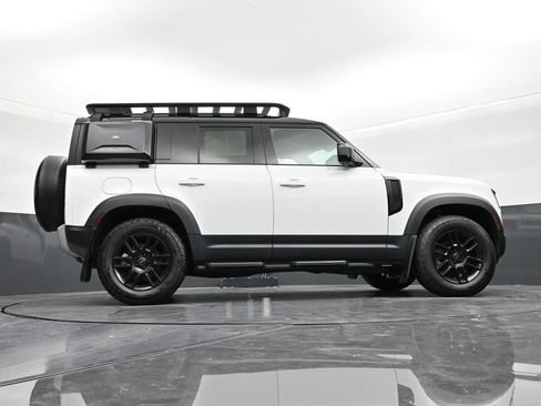 Used 2023 Land Rover Defender 110 S image 25