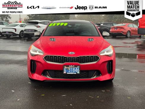 Used 2018 Kia Stinger GT2 image 12