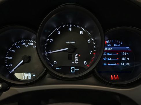 Certified 2024 Porsche Macan AWD/4WD image 27