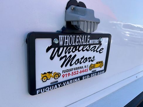 Used 2015 Ford E-350 and Econoline 350 Super Duty image 29