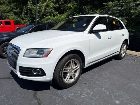 Used 2016 Audi Q5 2.0T Premium Plus w/ Technology Package AWD/4WD image 2