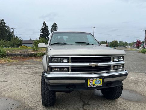 Used 1998 Chevrolet Silverado 1500 4x4 Extended Cab w/ Preferred Equipment Group 2 image 17