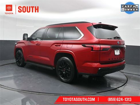 Certified 2023 Toyota Sequoia SR5 image 8
