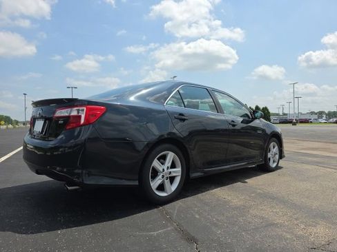 Used 2013 Toyota Camry SE FWD image 4
