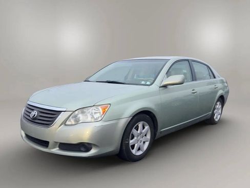 Used 2010 Toyota Avalon XL image 2