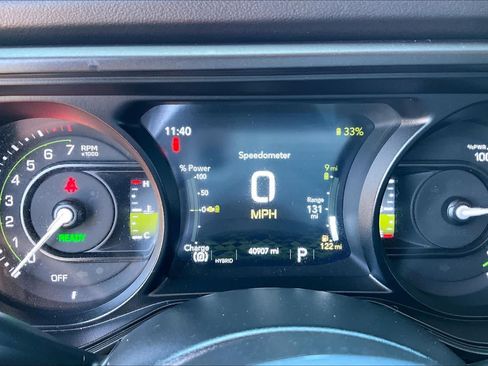 Used 2024 Jeep Wrangler Unlimited Sahara AWD/4WD image 25