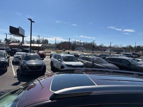 Used 2017 Toyota RAV4 XLE w/ Protection Package image 4