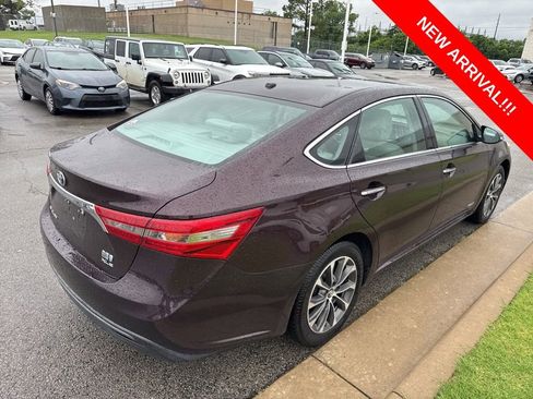 Used 2016 Toyota Avalon XLE Premium FWD image 4