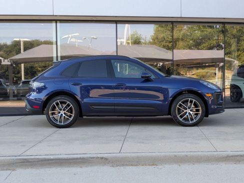 Certified 2026 Porsche Macan AWD/4WD image 8