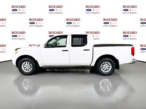 Used 2018 Nissan Frontier SV image 5