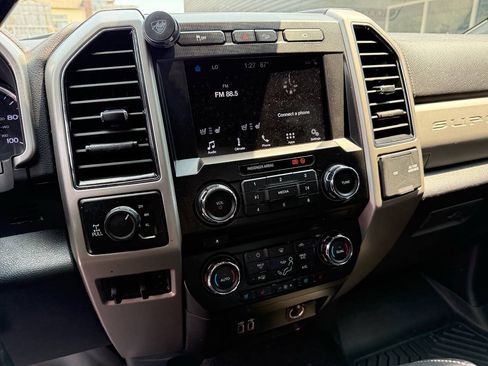 Used 2019 Ford F250 Lariat w/ Chrome Package AWD/4WD image 17
