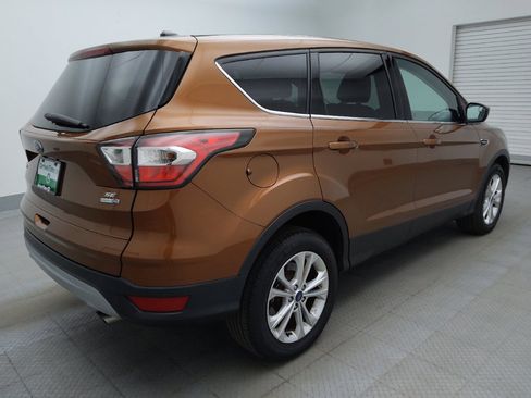 Used 2017 Ford Escape SE w/ SE Cold Weather Package AWD/4WD image 10
