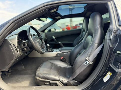 Used 2005 Chevrolet Corvette Coupe w/ Preferred Equipment Group RWD image 23