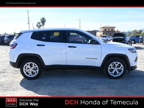 Used 2024 Jeep Compass Sport AWD/4WD image 5
