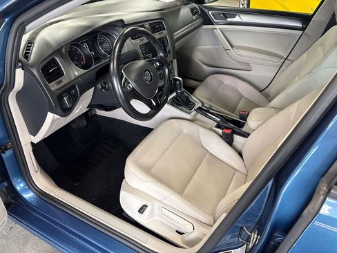 Used 2015 Volkswagen Golf S w/ Lighting Package image 26