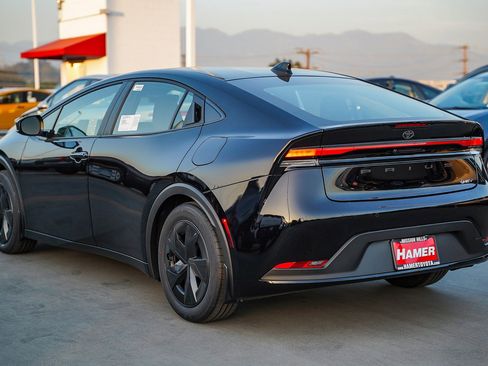 New 2026 Toyota Prius LE image 9