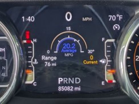 Used 2018 Jeep Wrangler Unlimited Sahara image 7