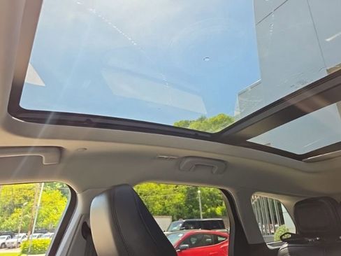 Used 2022 Lincoln Corsair AWD w/ Premium Package image 44