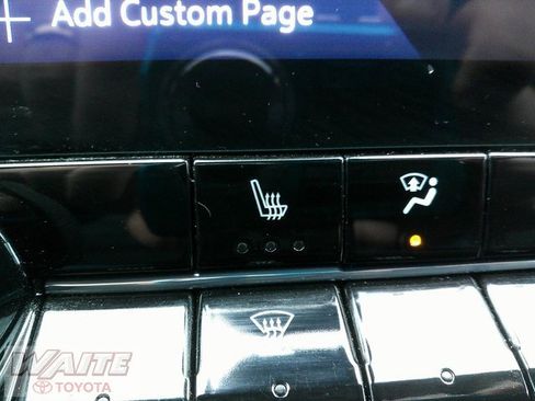 Used 2023 Chevrolet Colorado LT image 22