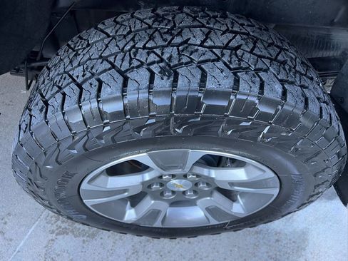 Used 2019 Chevrolet Colorado Z71 image 14