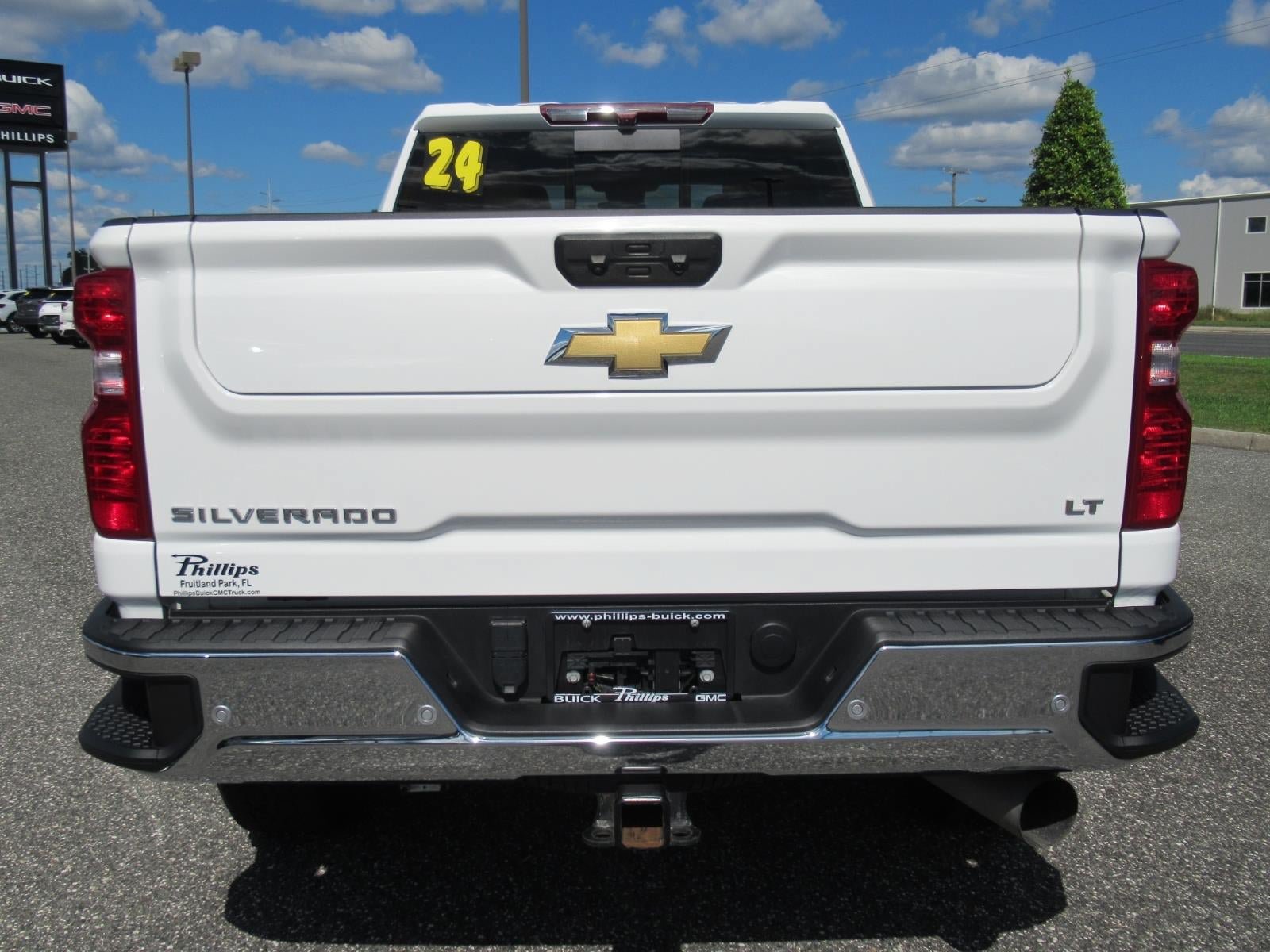 Used 2024 Chevrolet Silverado 2500 LT w/ All Star Edition AWD/4WD image 7
