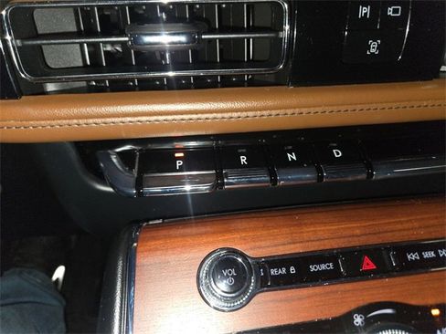 Used 2022 Lincoln Aviator Reserve image 20