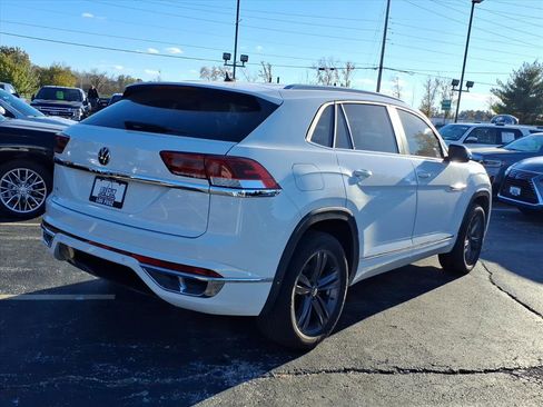 Used 2021 Volkswagen Atlas Cross Sport SE image 3