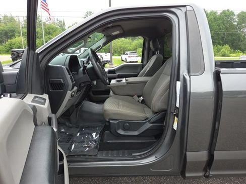 Used 2020 Ford F150 XLT w/ Heavy-Duty Payload Package AWD/4WD image 16