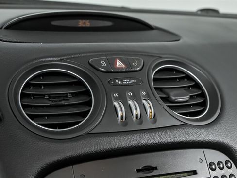 Used 2009 Mercedes-Benz SL 63 AMG image 26